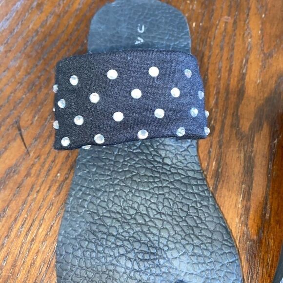 Woman’s rampage canvas open toe black thong sandal - Picture 4 of 9